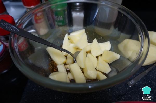 Receta de Patatas al horno jugosas - Paso 4