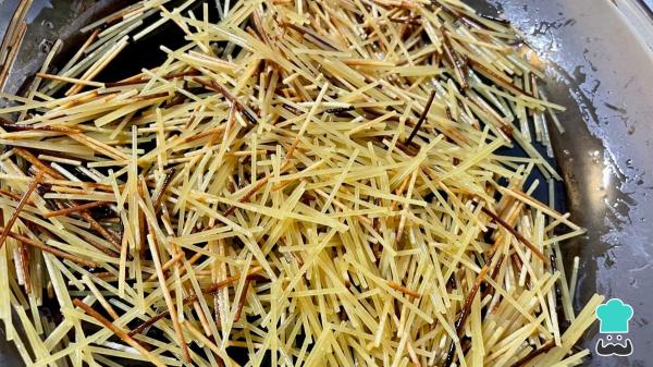 Receta de Fideos a la cazuela con costilla de cerdo: un plato tradicional muy reconfortante - Paso 5