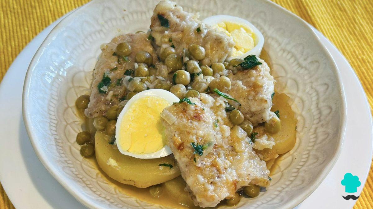 Receta de Merluza con guisantes y patatas: un guiso casero sencillo, económico y reconfortante