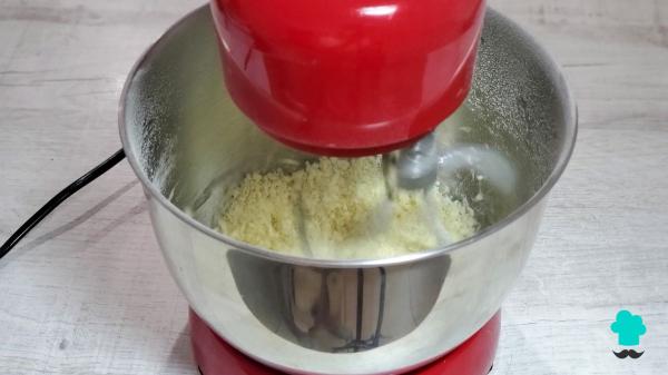 Receta de Cherry pie o tarta de cerezas: el clásico americano con relleno jugoso y masa crujiente - Paso 1