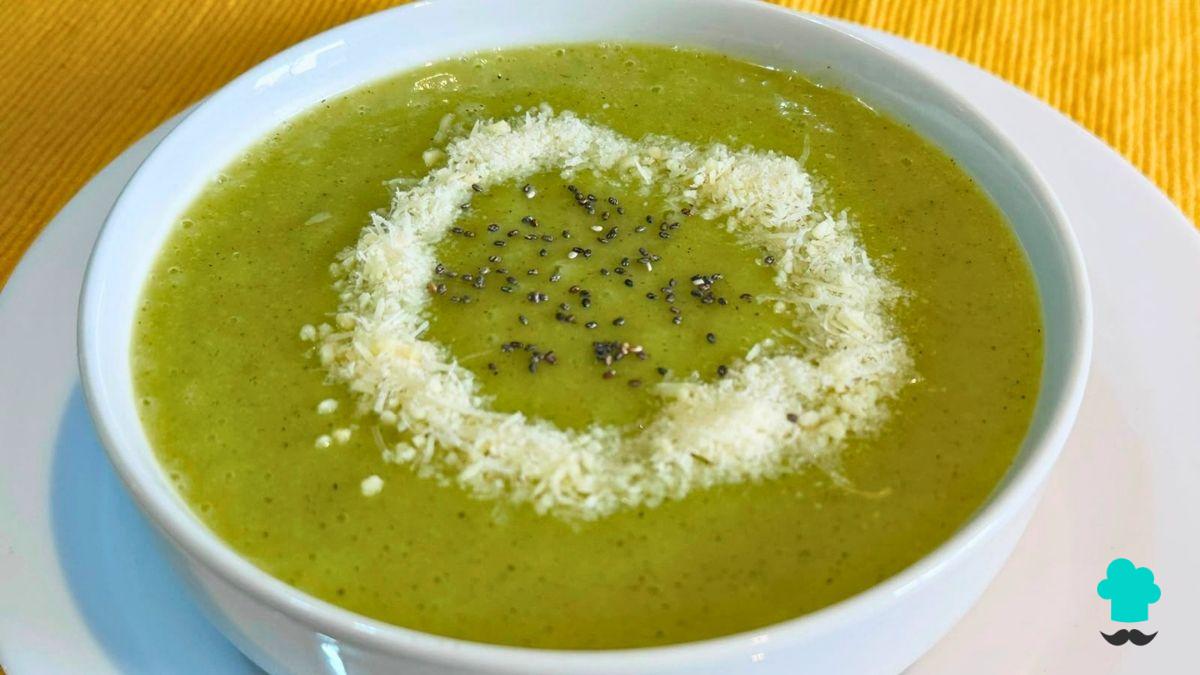 Receta de Crema fría de calabacín: fácil, cremosa y ligera, sin quedar pesada