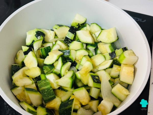 Receta de Crema fría de calabacín: fácil, cremosa y ligera, sin quedar pesada - Paso 5