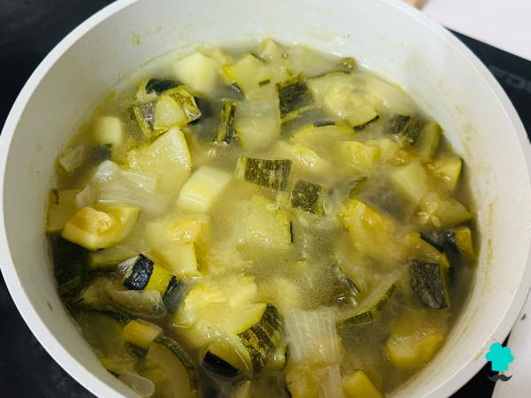 Receta de Crema fría de calabacín: fácil, cremosa y ligera, sin quedar pesada - Paso 7