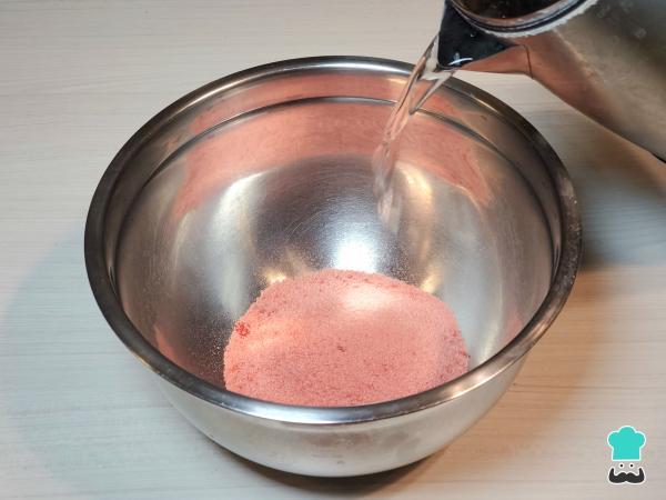 Receta de Bavarois de frutilla - Paso 1