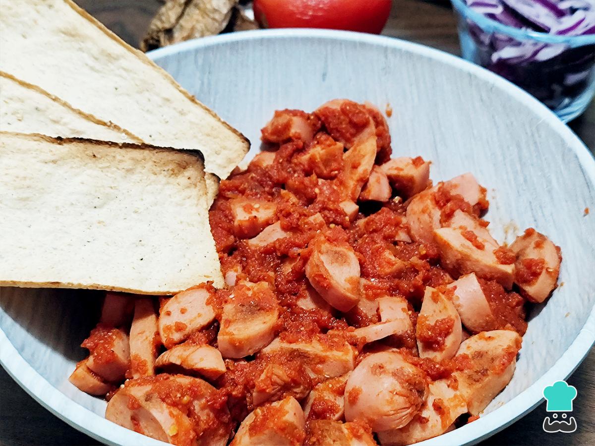 Receta de Salchichas enchipotladas