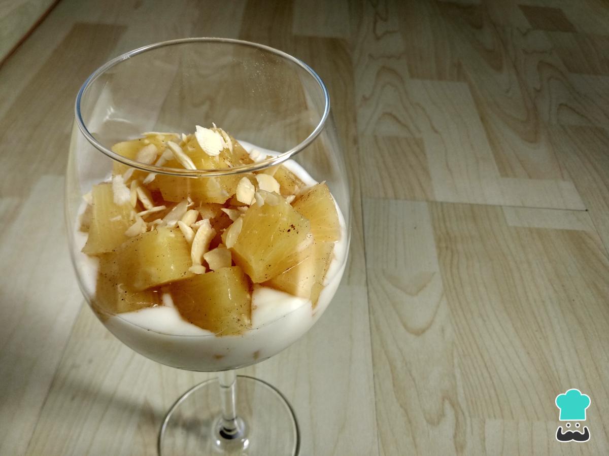 Receta de Yogur con avena y fruta