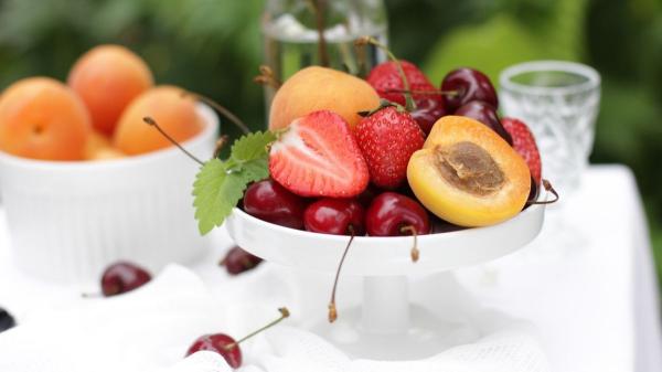 Mucho más que vitaminas: las cinco frutas de primavera que combaten la inflamación y cuidan tu corazón