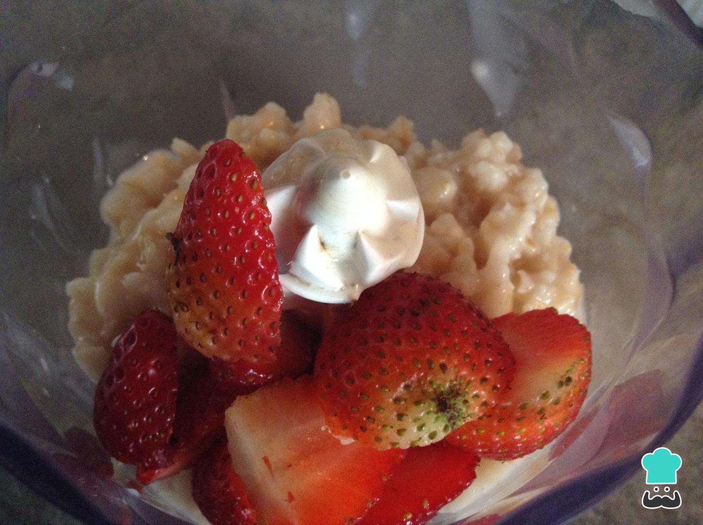 Batido de avena con frutas Fácil Batido de avena con frutas Fácil