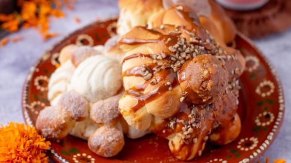 Pan de muerto: cómo hacer en casa el dulce mexicano más típico del Día de Muertos - El pan de muerto, un dulce tradicional mexicano con una forma y un significado muy especiales