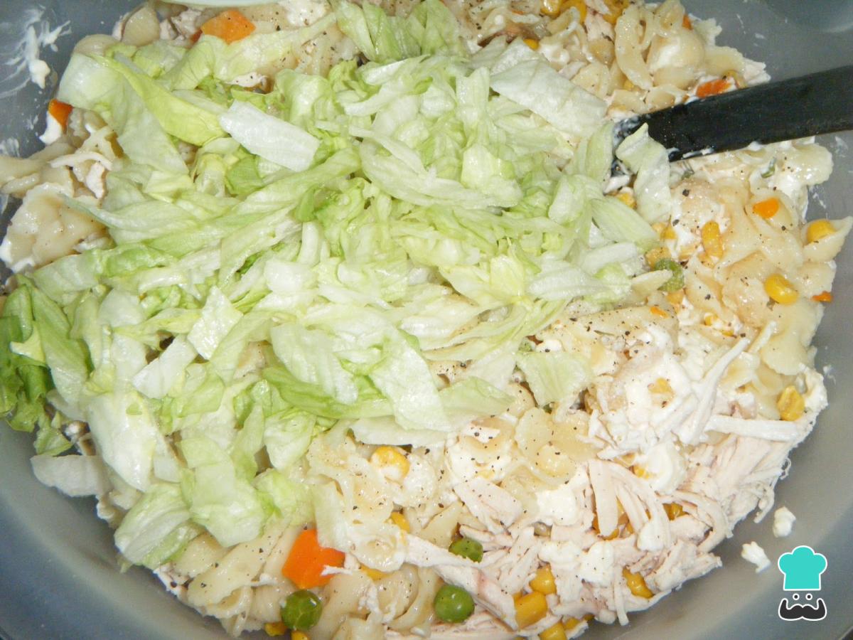 Receta de Ensalada de coditos con queso