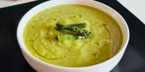 Receta de Crema de espárragos trigueros: sana, rápida y deliciosa