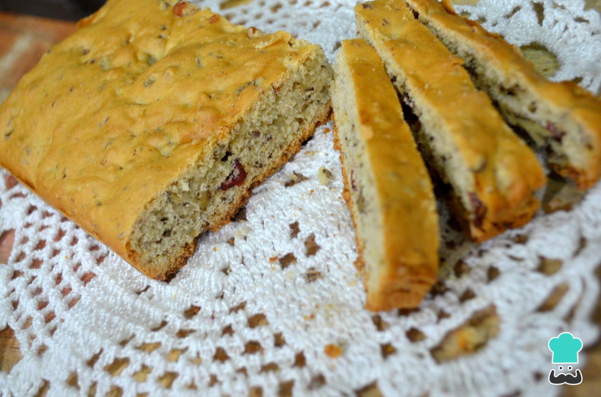 Receta de Coca de nueces y pasas