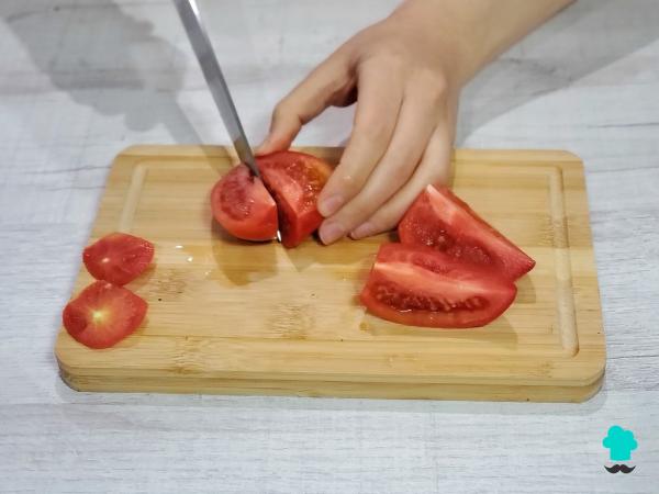 Receta de Pastel de atún frío con pan de molde: fácil, cremoso y perfecto para el verano - Paso 1
