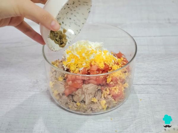 Receta de Pastel de atún frío con pan de molde: fácil, cremoso y perfecto para el verano - Paso 3