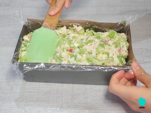 Receta de Pastel frío de pollo: fresco, cremoso y muy fácil de hacer - Paso 11