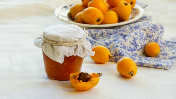 Las mermeladas de primavera caseras más fáciles para aprovechar la fruta de temporada - Mermelada de níspero: ligera y digestiva