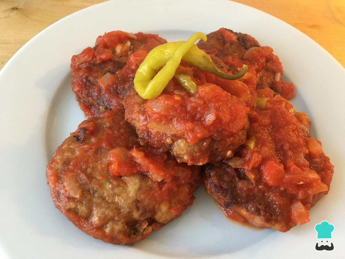 Receta de Filetes rusos con tomate