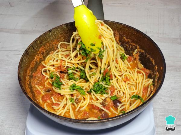 Receta de Tallarines a la puttanesca - Paso 7