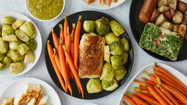 Científicos españoles lo confirman: carnes rojas, fritos y alcohol empeoran el sueño, pero el pescado azul, el aceite de oliva y los hidratos de carbono lo mejoran - Qué debería incluir una cena saludable para dormir mejor