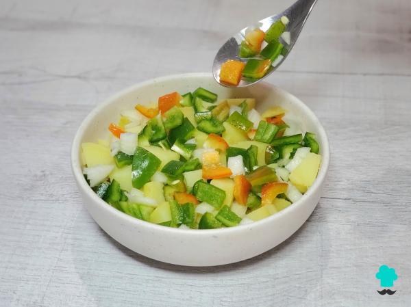 Receta de Ensalada campera tradicional: el plato más completo y fresco para los días de calor - Paso 5