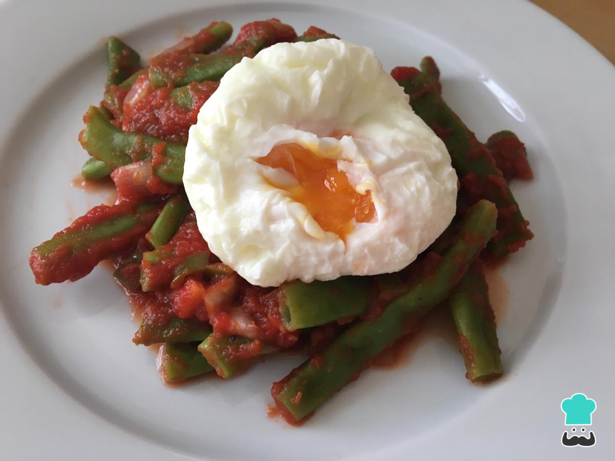Receta de Judías verdes con tomate y huevo