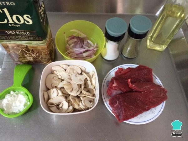 Receta de Steak en salsa de setas - Paso 1