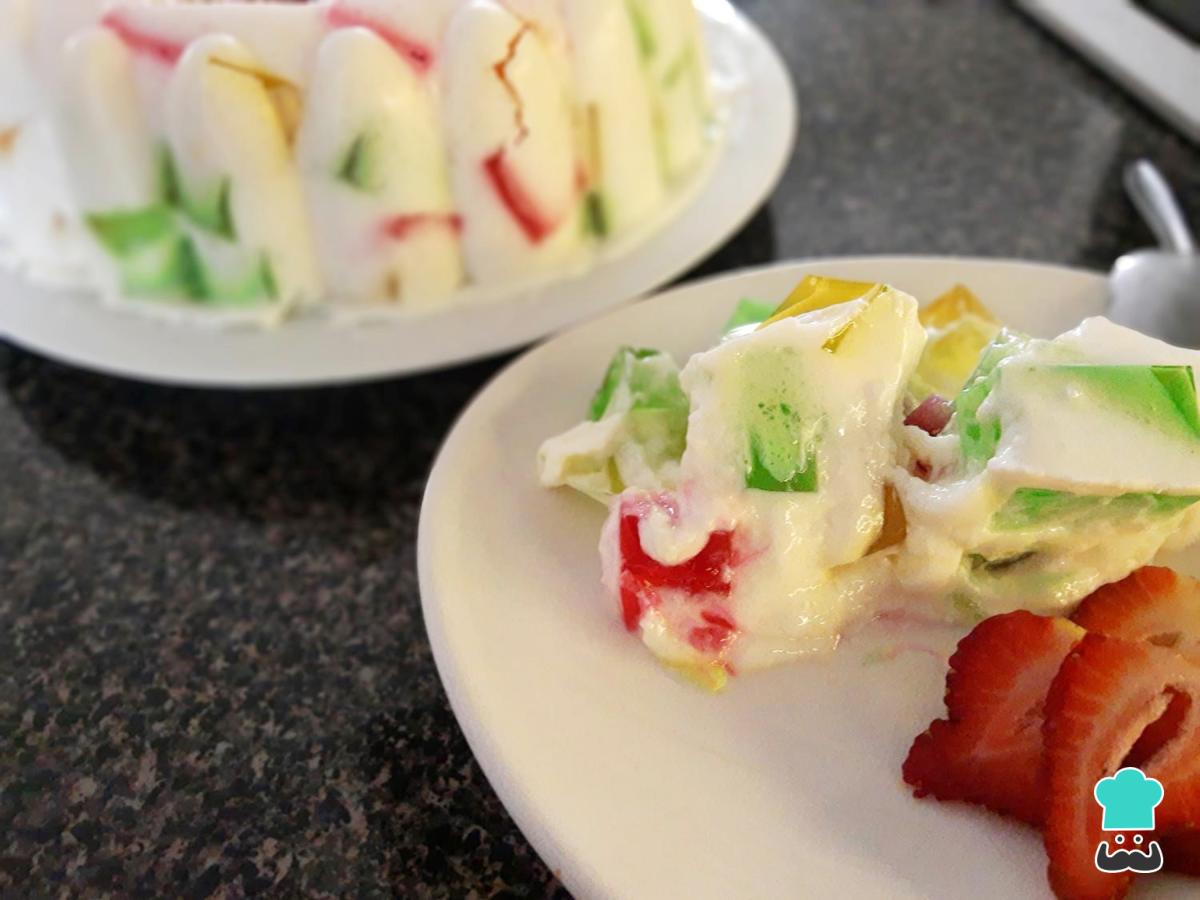 Receta de Gelatina mosaico con yogur