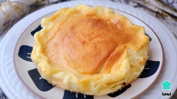 Receta de La tarta de queso cottage alta en proteína y cremosa con solo 5 ingredientes y en tiempo récord