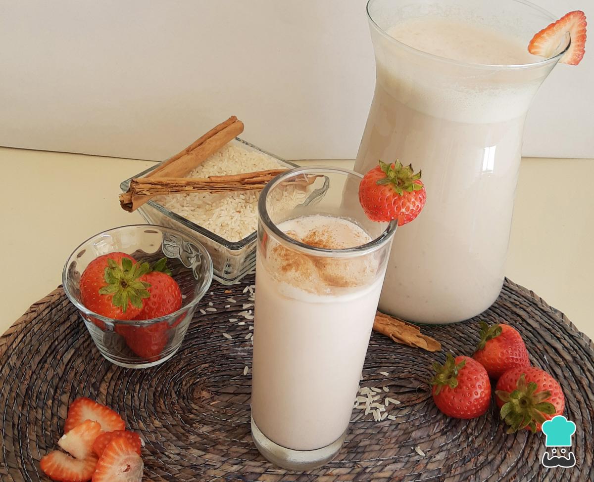 Agua de horchata con fresa