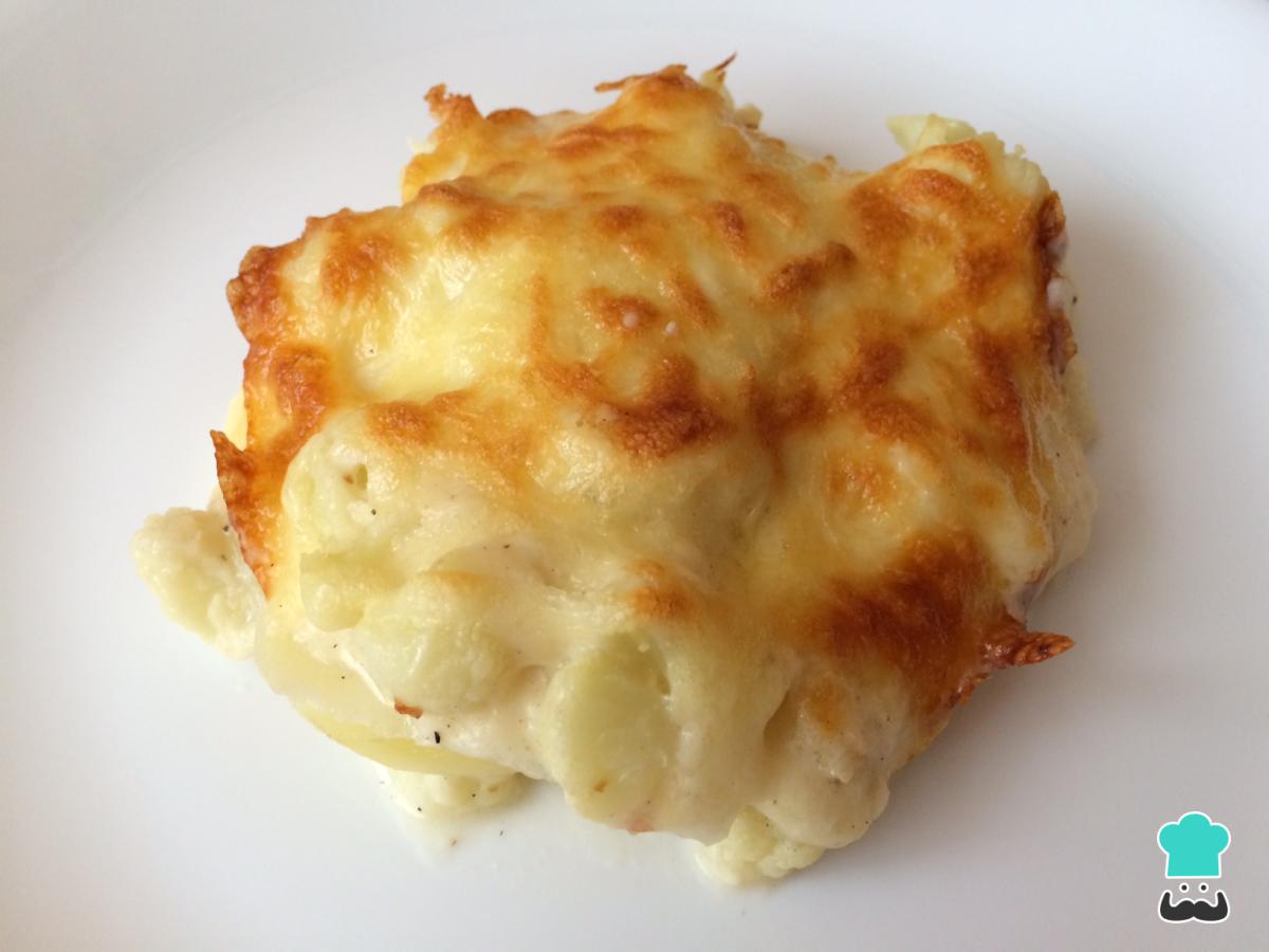 Receta de Coliflor con patatas y bechamel
