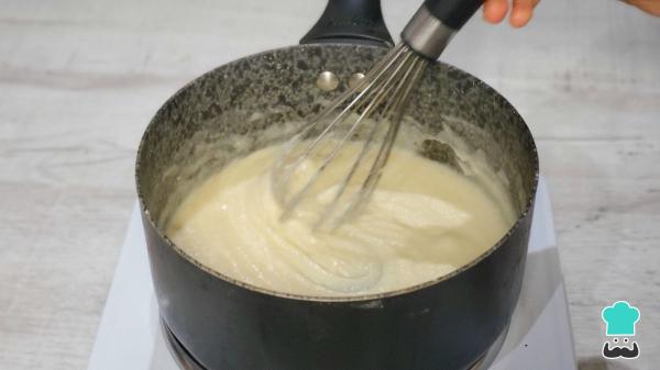 Receta de La bechamel para croquetas más cremosa que puedes hacer en casa (y sin grumos) - Paso 6