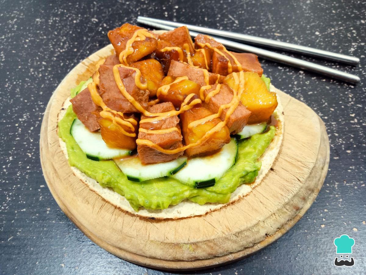 Receta de Tostadas de atún con mango