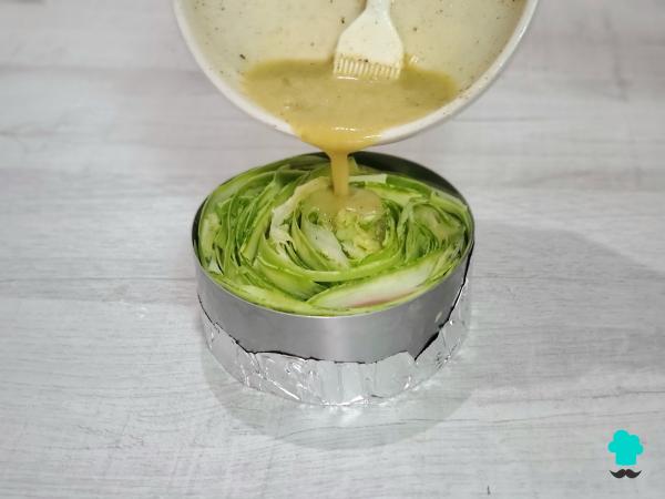 Receta de Pastel de calabacín, jamón York y queso: fácil, cremoso y perfecto para una cena - Paso 5