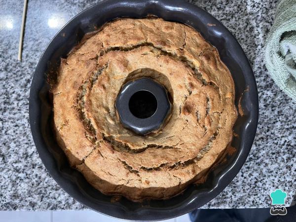 Receta de Bizcocho de plátano y manzana sin azúcar - Paso 13