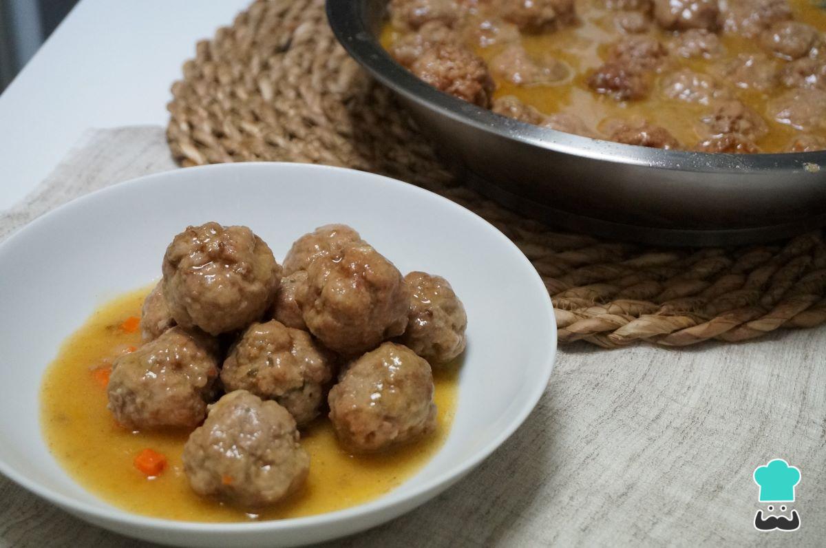 Receta de Albóndigas en salsa de la abuela