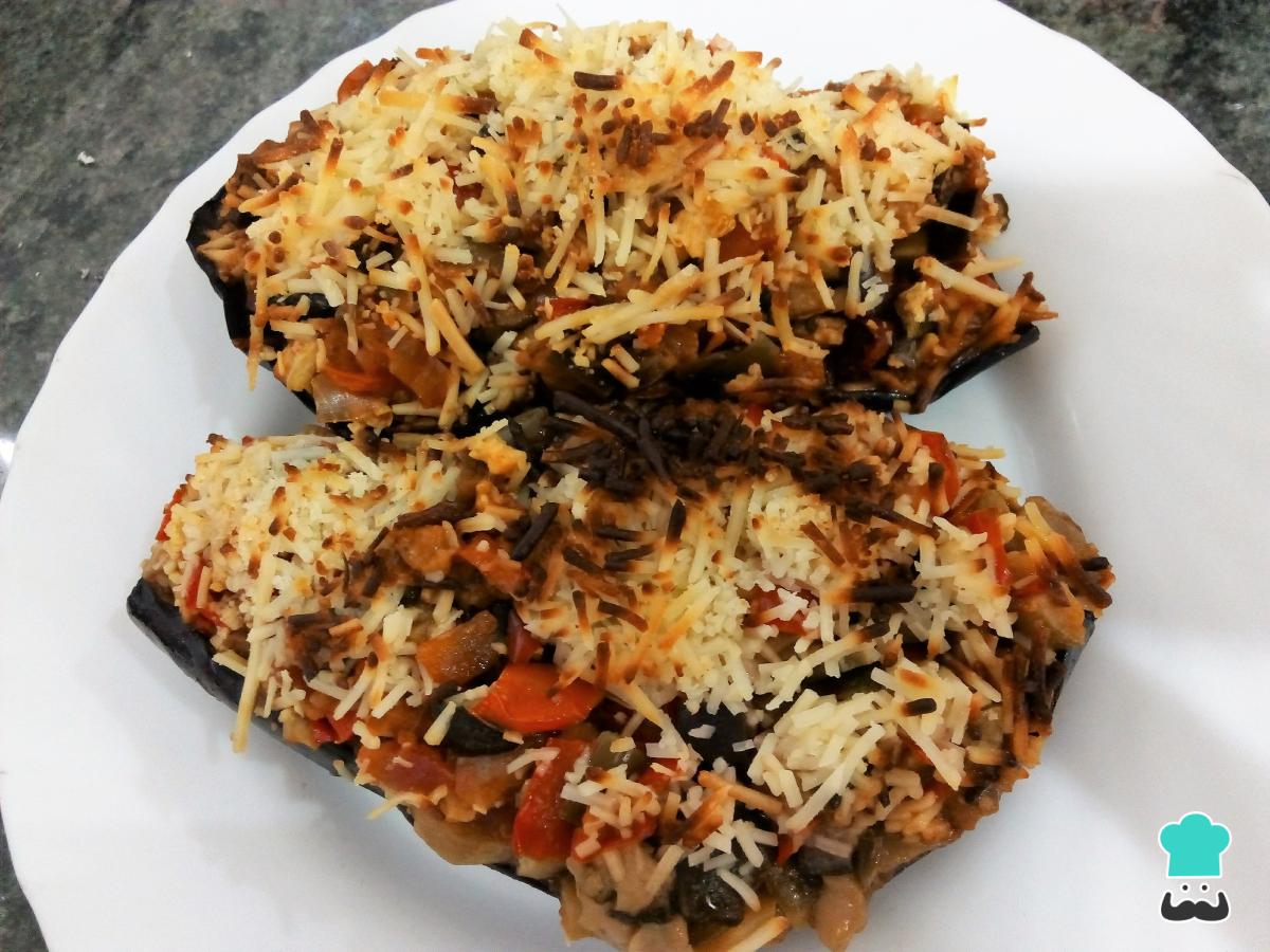 Receta de Berenjenas rellenas de verduras al horno