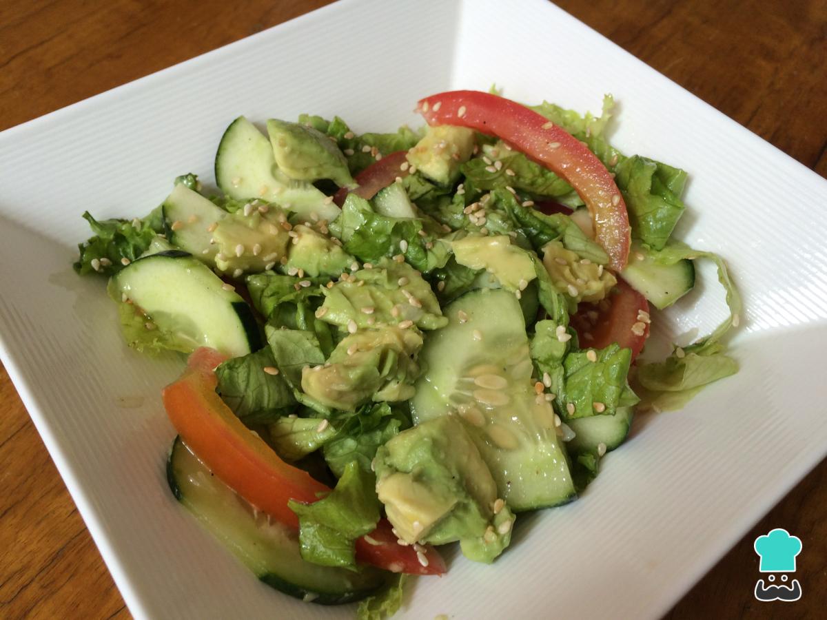 Receta de Ensalada verde con aguacate