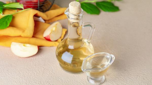 El truco del vinagre al freír huevos que cada vez más cocineros usan (y casi nadie conoce) - Por qué usar vinagre para conseguir un huevo frito perfecto