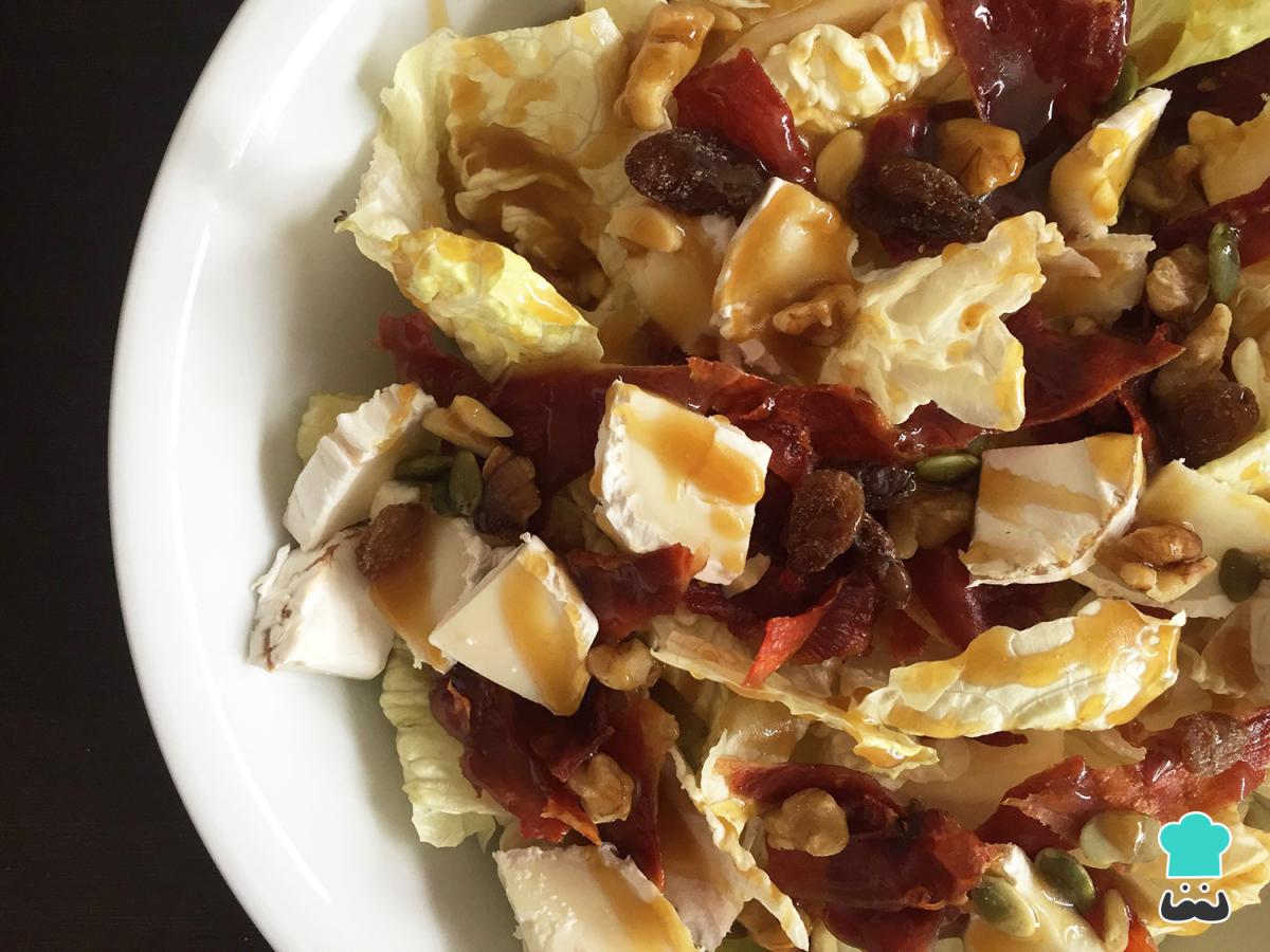 Receta de Ensalada de lechuga con queso de cabra y jamón