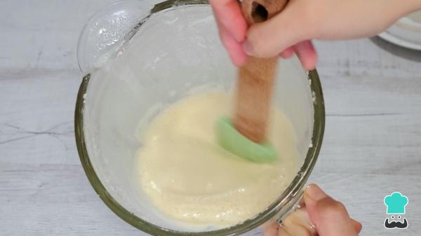 Receta de Filloas rellenas de crema: el postre gallego que conquista a todos con su interior suave y cremoso - Paso 3