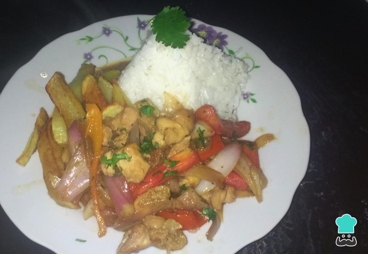 Receta de Pollo salteado con verduras y salsa de soja