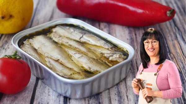 Anna Terés, cocinera: “La cena más rica y fácil del otoño se hace con 1 lata de sardinas, 3 pimientos, ajo y aceitunas negras”