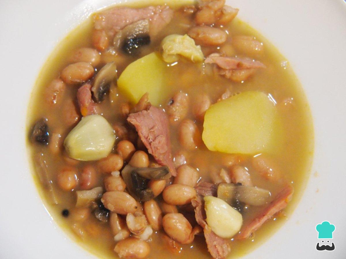 Receta de Potaje de chicharos verdes con lacon