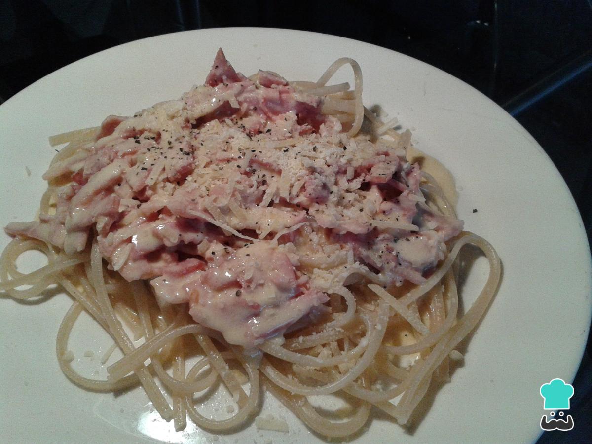 Receta de Spaghetti carbonara con nata