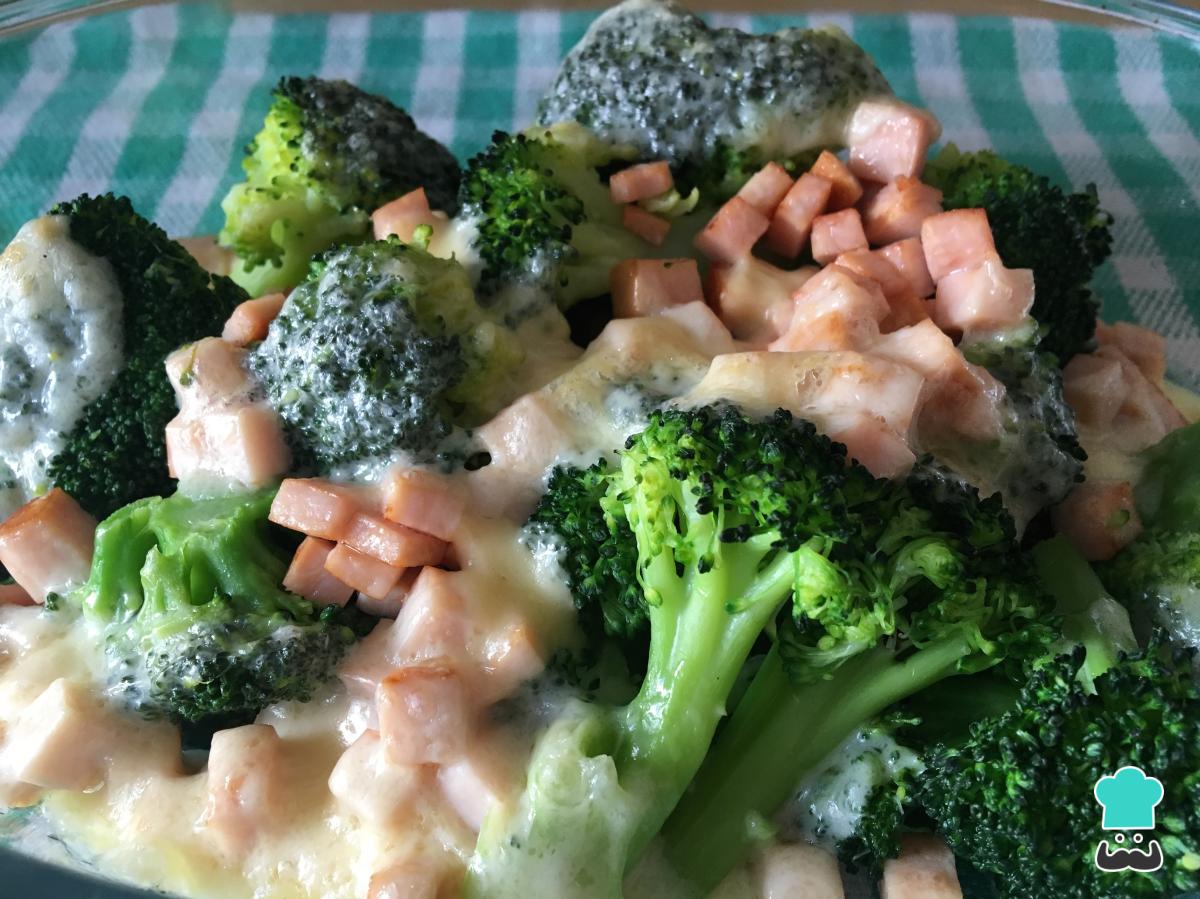 Receta de Brócoli con jamón york y queso