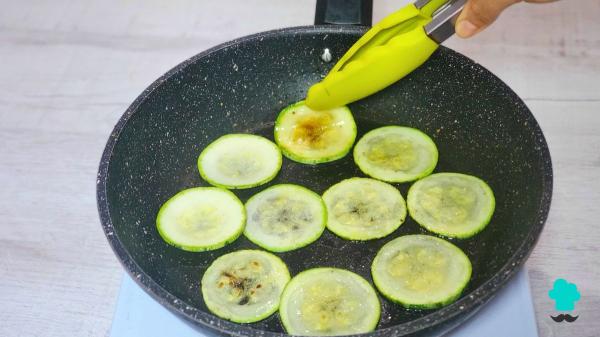 Receta de Carpaccio de calabacín con burrata y pesto: un entrante fresco, fácil y perfecto para el calor - Paso 2