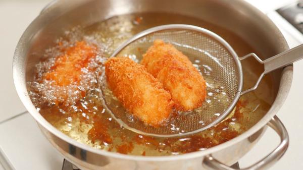 Bélgica da una lección a España: “Las mejores croquetas no llevan solo bechamel, se hacen con un concentrado de gambas” - ¿Y qué tienen que ver con las croquetas españolas?