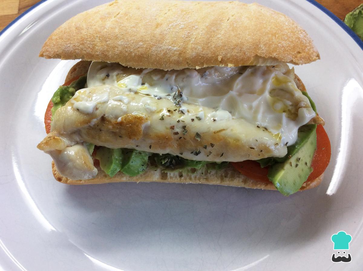 Receta de Bocadillo vegetal con pollo