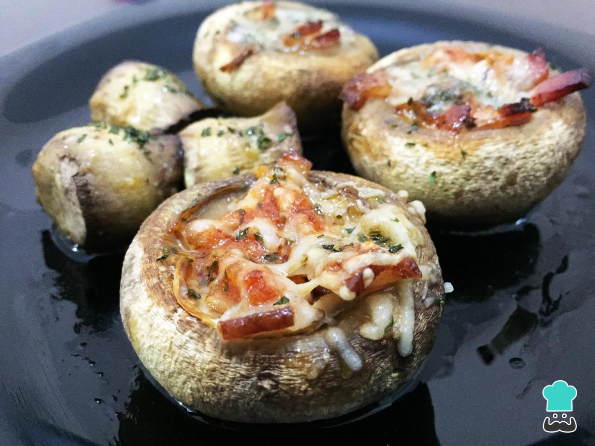 Receta de Champiñones rellenos de bacon y queso azul