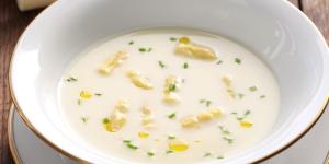 Receta de Crema de espárragos blancos: un plato sencillo, saludable y perfecto para una cena ligera